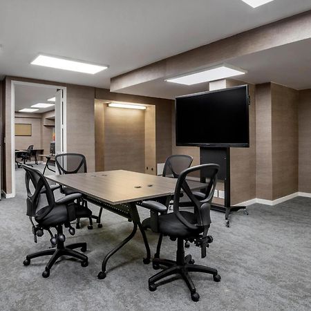 Sheraton Suites Wilmington Downtown Екстериор снимка