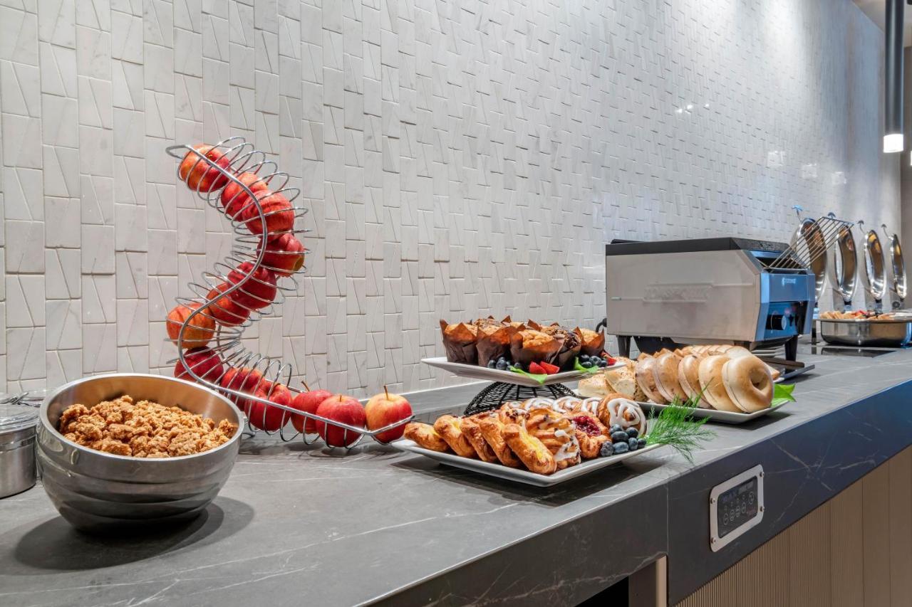 Sheraton Suites Wilmington Downtown Екстериор снимка
