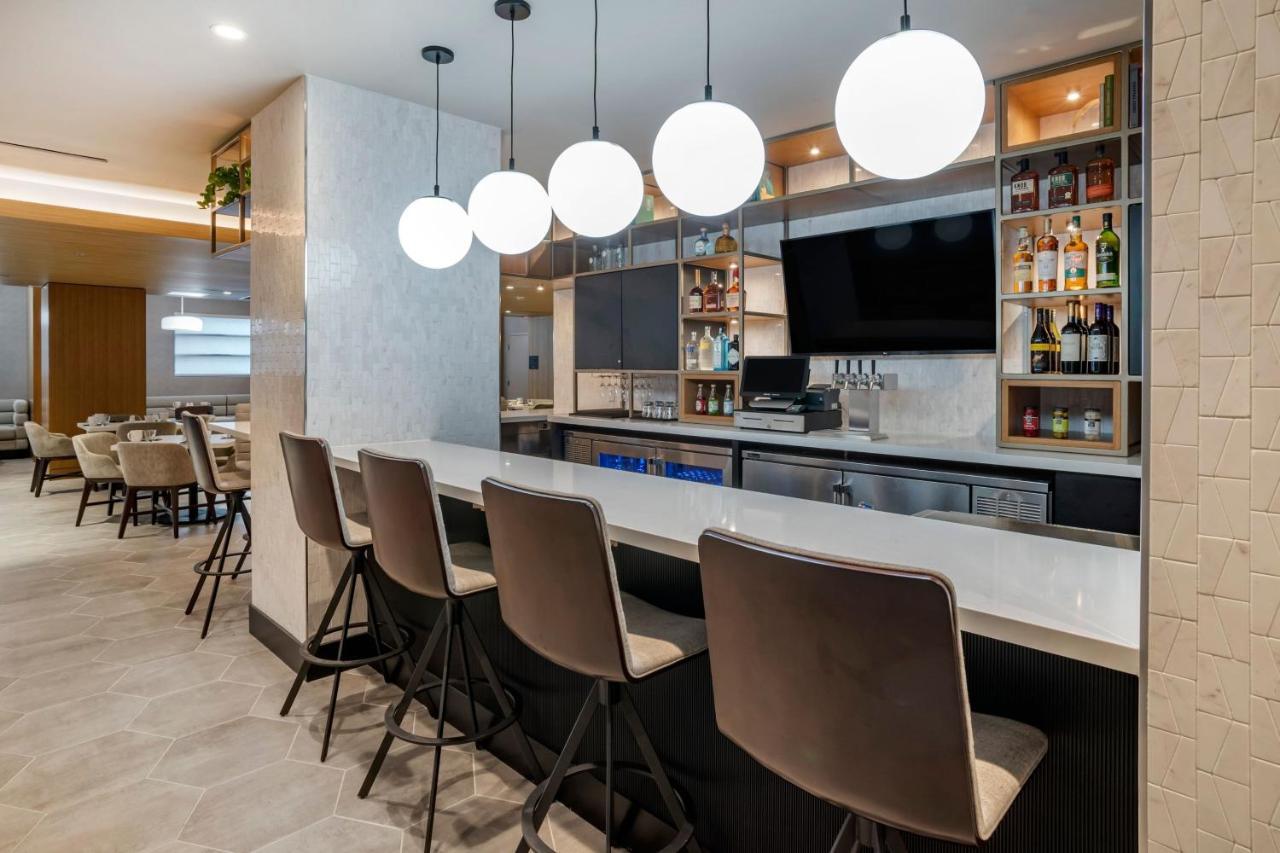 Sheraton Suites Wilmington Downtown Екстериор снимка