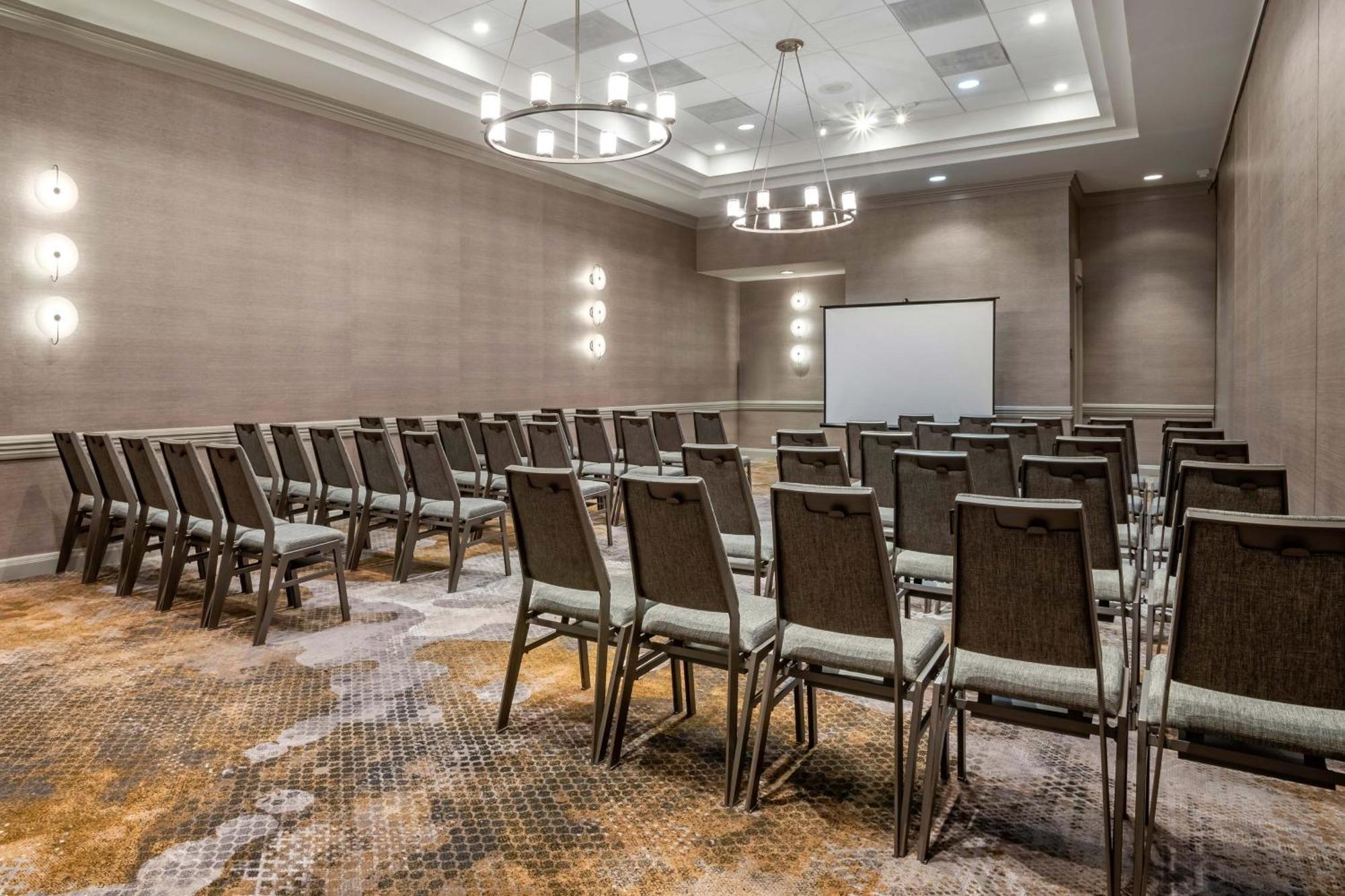 Sheraton Suites Wilmington Downtown Екстериор снимка