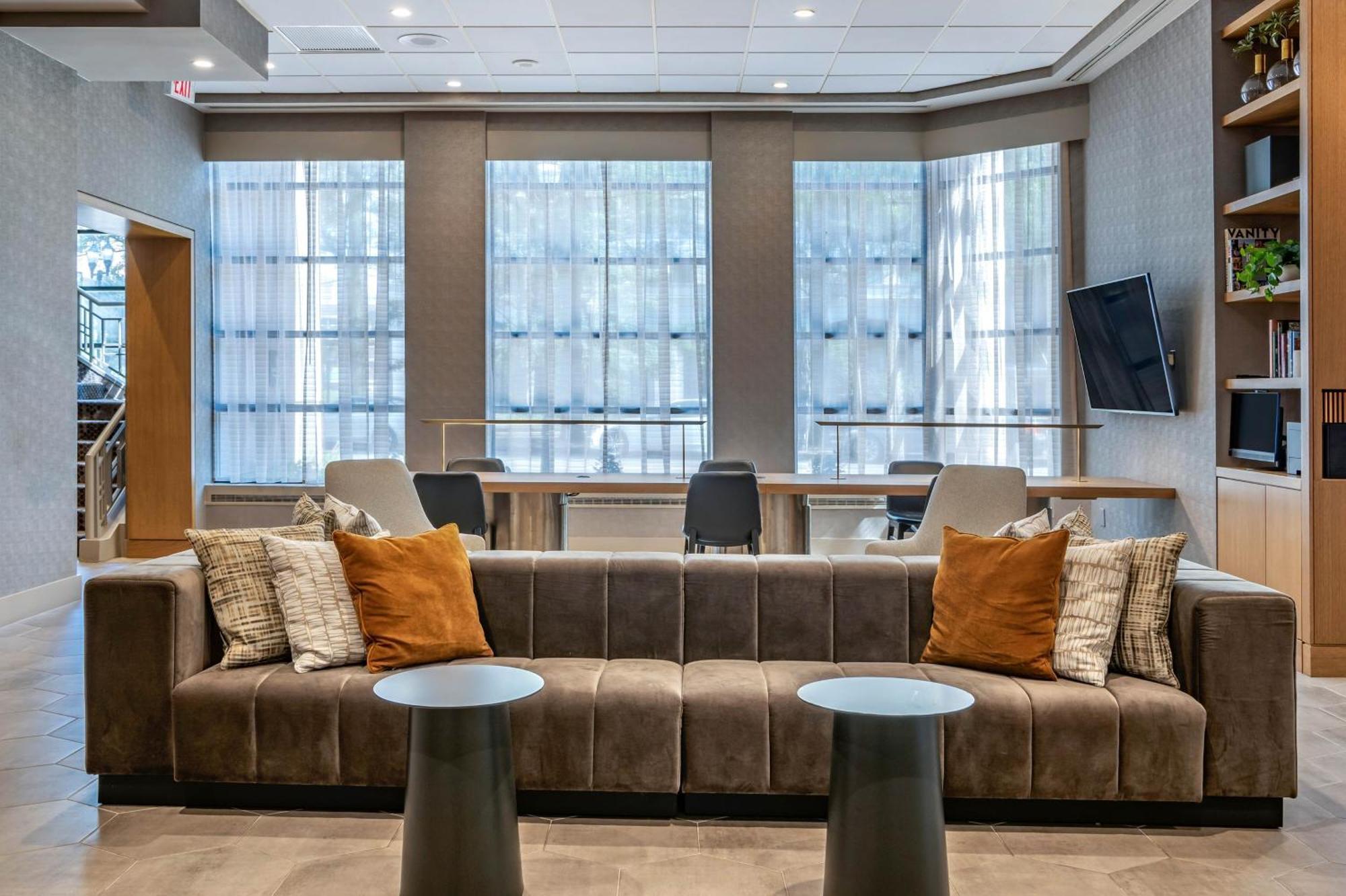 Sheraton Suites Wilmington Downtown Екстериор снимка