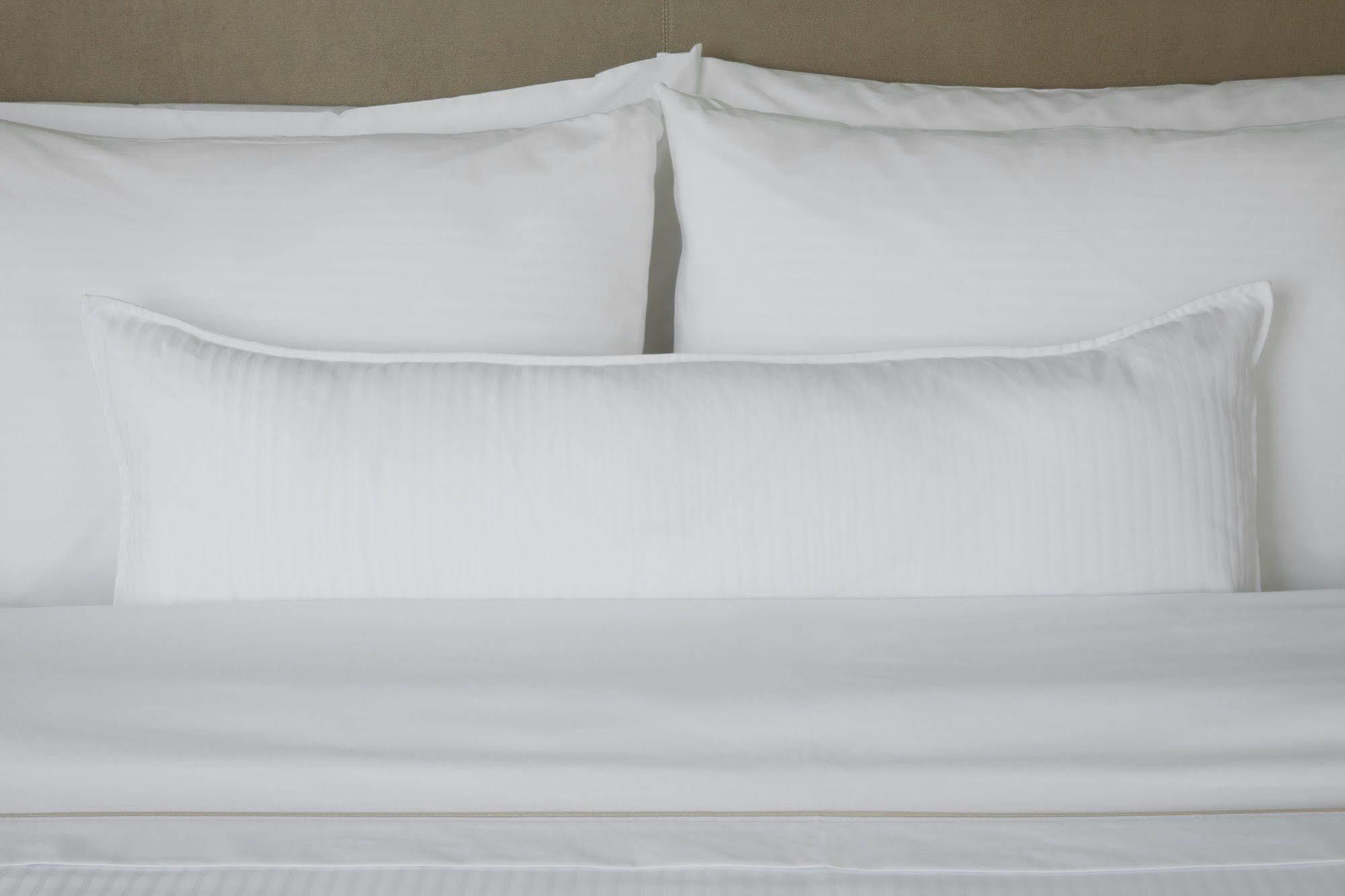 Sheraton Suites Wilmington Downtown Екстериор снимка